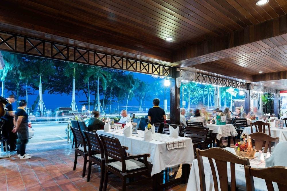 Jomtien Boathouse Hotel Pattaya Bagian luar foto