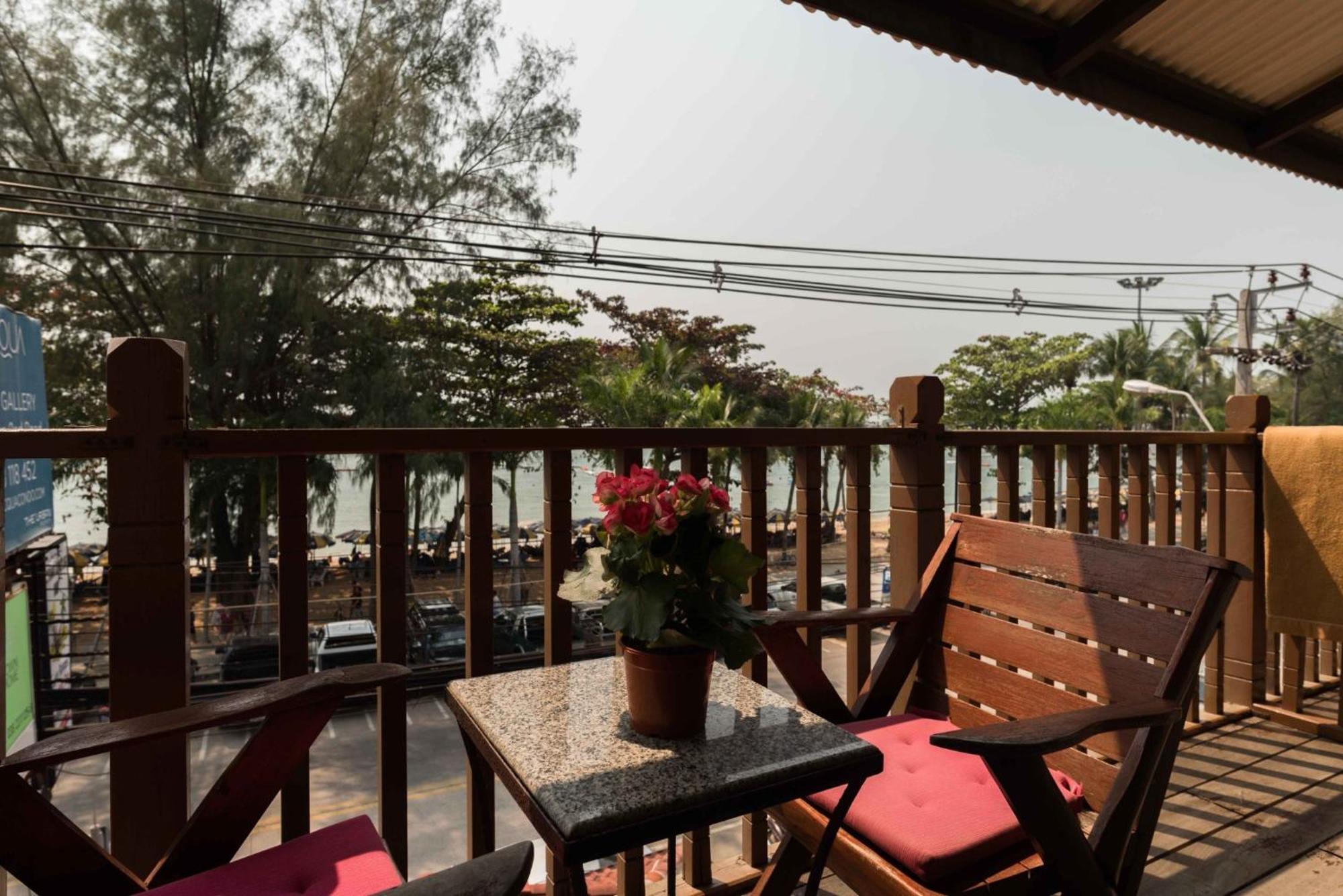 Jomtien Boathouse Hotel Pattaya Bagian luar foto
