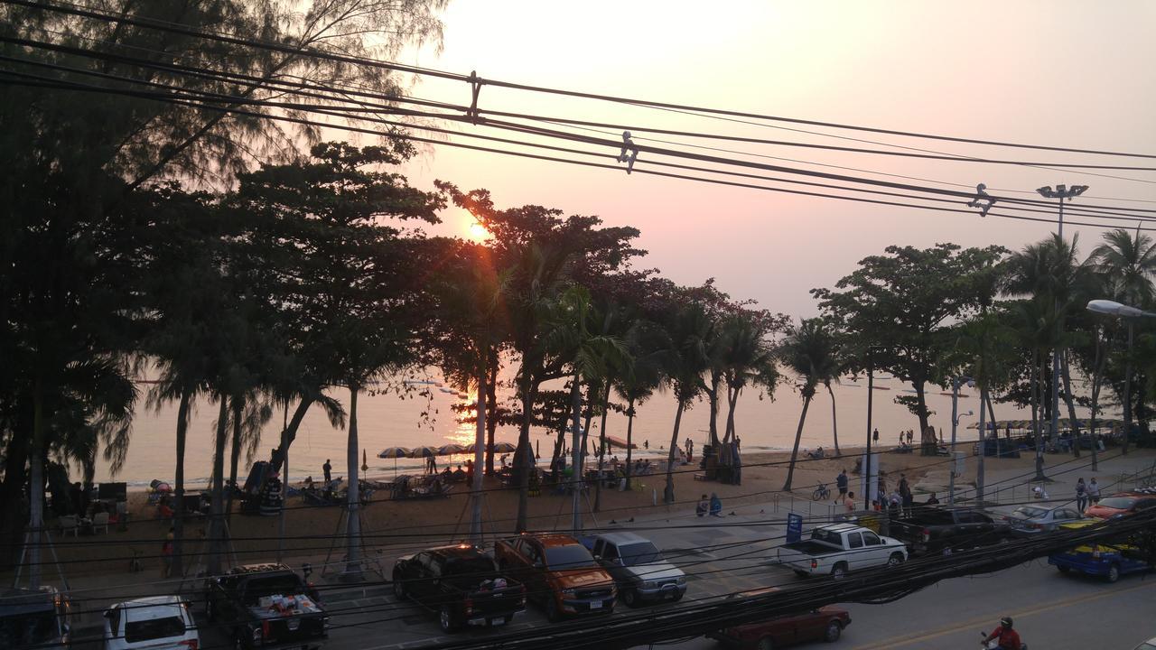 Jomtien Boathouse Hotel Pattaya Bagian luar foto